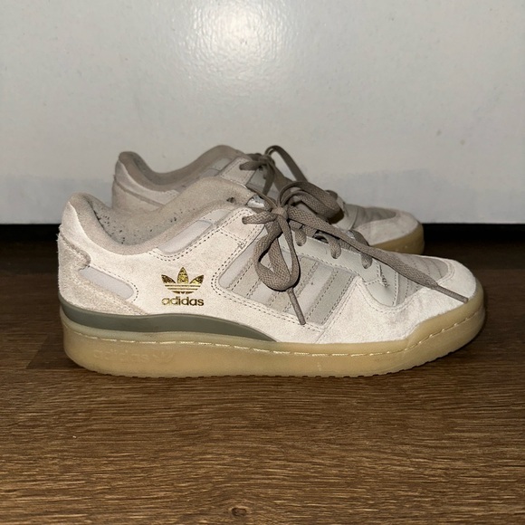 Men’s Adidas Originals Forum Low Classic Talc Clay HQ7096 Size 8 - Picture 3 of 15
